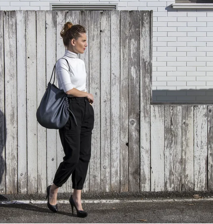 Bags InZu COCCĂ“ Neo Tote In Iridescent