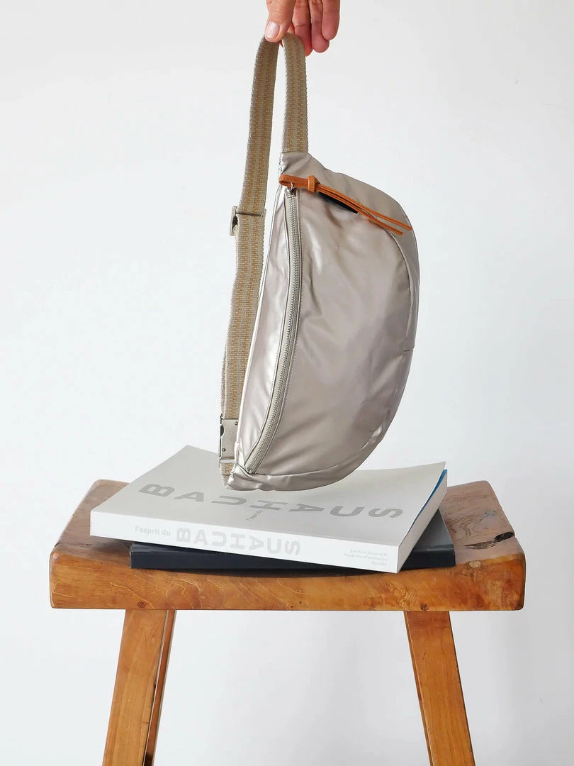 Brontibay Paris Sakari Glam Belt Bag