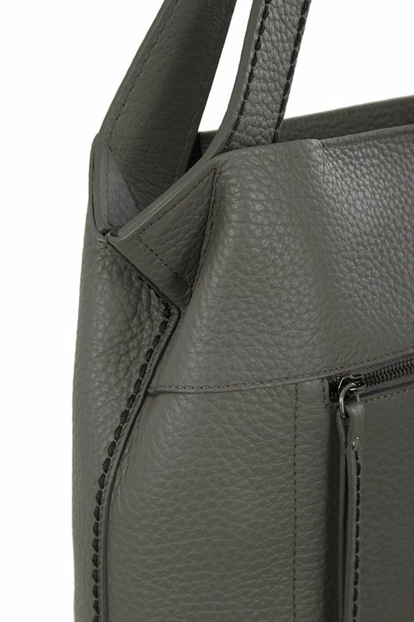 Plinio Visona Queen Tote Bag Bags