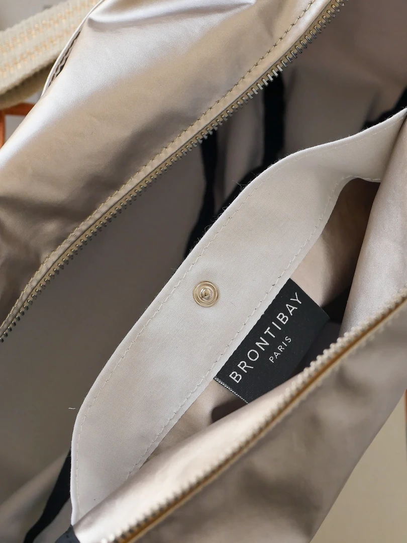 Brontibay Paris **NEW** Kallika Crossbody Bag