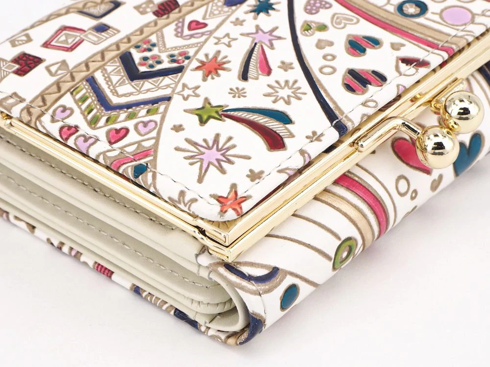 Made In Japan Wallets Glossy Hearts Small Trifold Frame Wallet