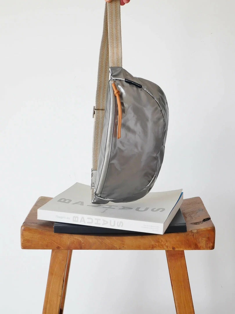 Brontibay Paris Sakari Glam Belt Bag