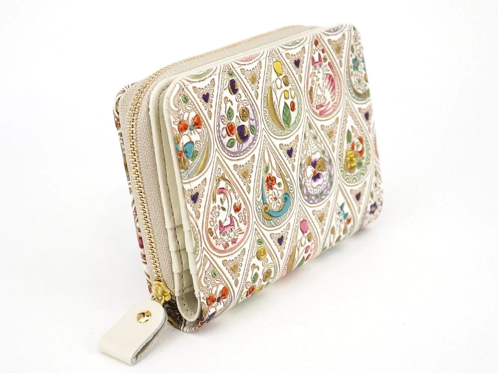 Made In Japan Wallets Red Cat And Flowers Zippered Bifold Wallet